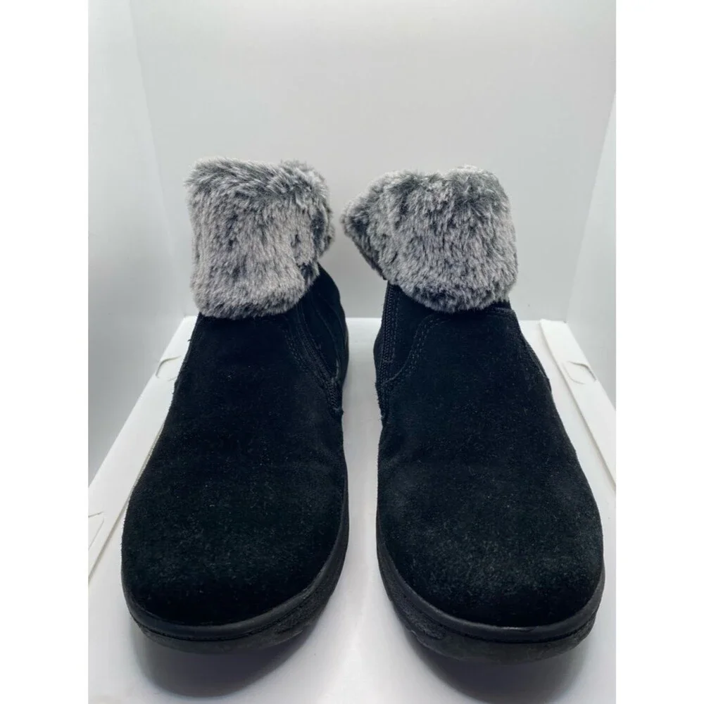 Khombu Jessica Black Ankle Boots 8M Suede Faux Fur Gorpcore Winter Cozy Comfort
